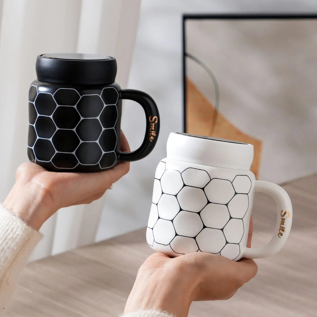 HANDLE MUG, HONEYCOMB ROYAL TEA CUPS WITH LID