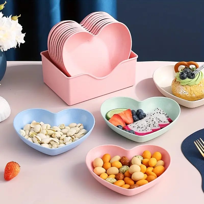 HEART SHAPE PLATES (PACK OF 8 PIECES)